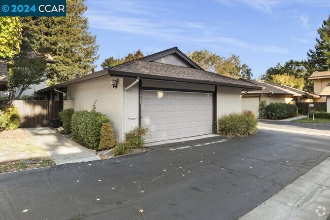 Building Photo - 1965 Countrywood Ct Rental