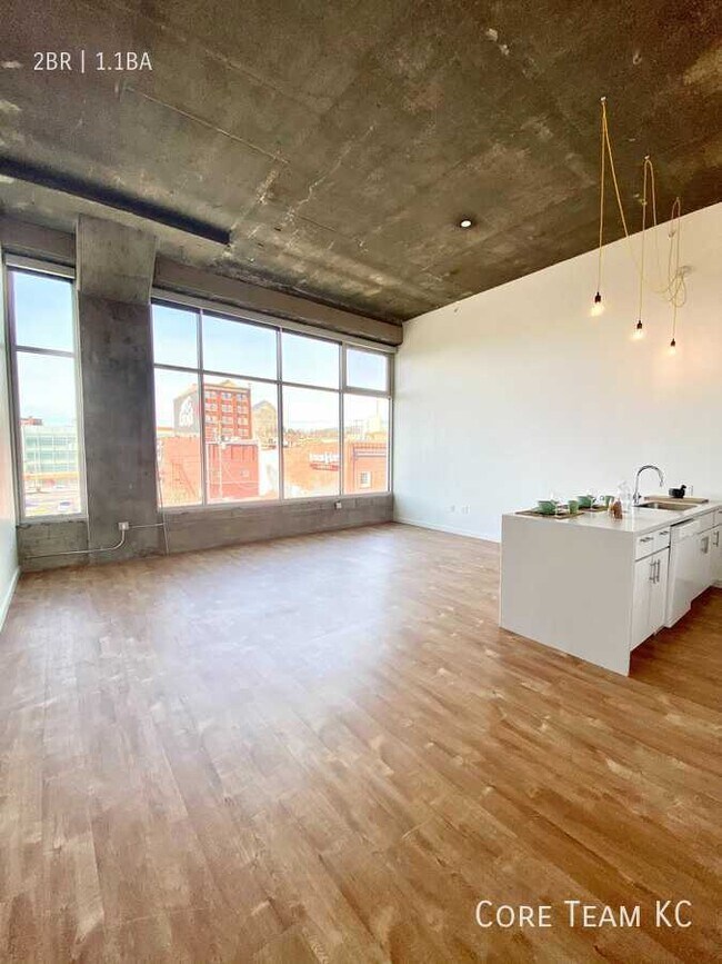 Photo - 1719 Walnut St Unit 303