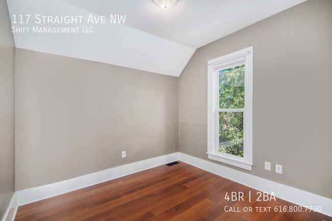 Photo - 117 Straight Ave NW