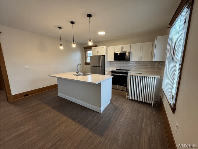 Photo - 121 Humboldt Pkwy