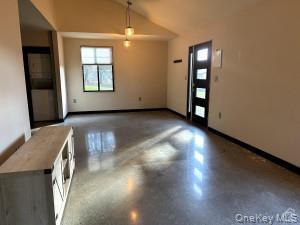 Photo - 123 Sharon Rd
