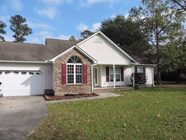 Building Photo - Beautiful Family Home in Cherry Branch!