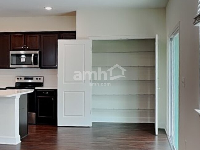 Photo - 2462 Sapp Rd