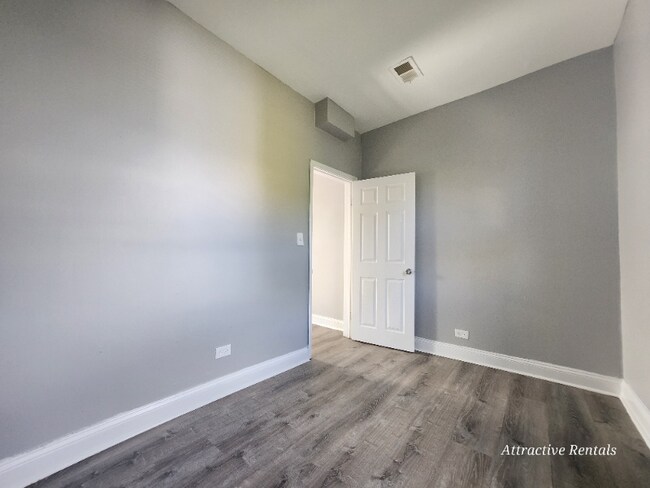 Photo - 7053 S Dante Ave