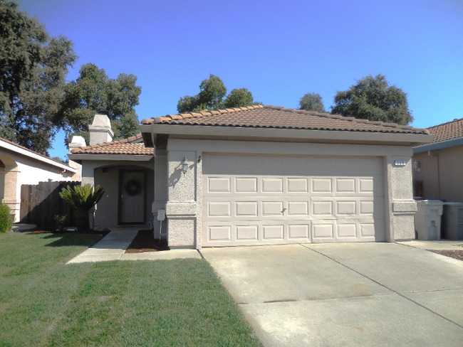 Building Photo - 368 Quail Dr Rental