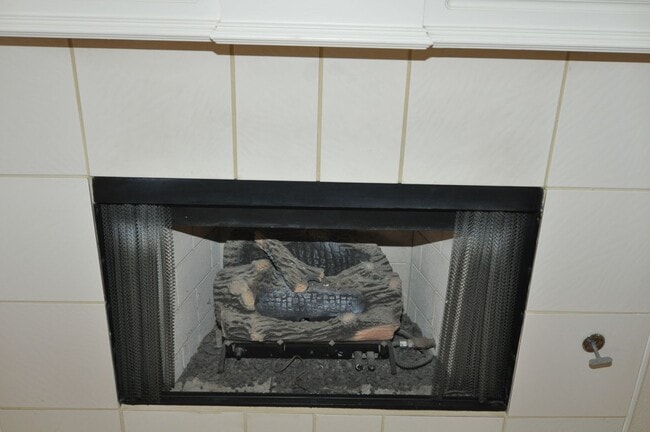 Photo - 6866 Amberdale Dr