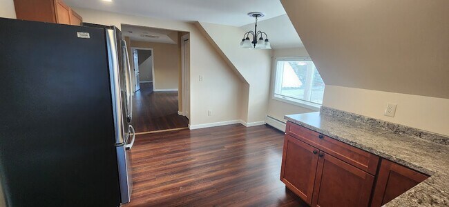 Dining - 142 College Ave Unit #2