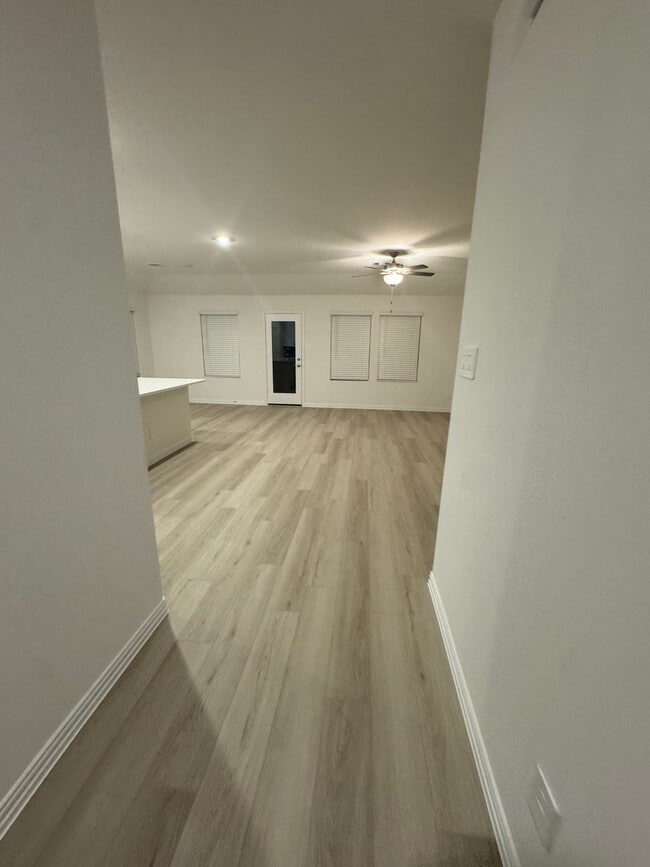 608 Marigold Hl Wy