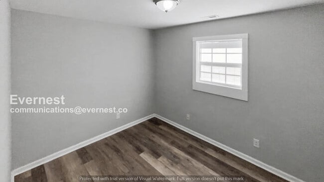 Photo - 3 Bed, 2 Bath Home with Off-Street Parking / Pet-Friendly / Vouchers Accepted / Available Now!