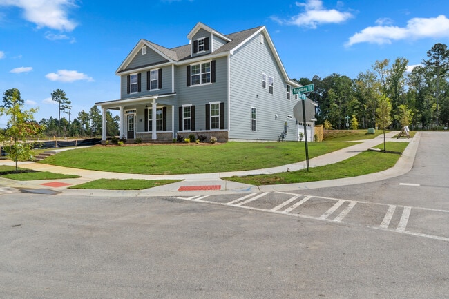 Photo - 721 Ronaldsay Rd