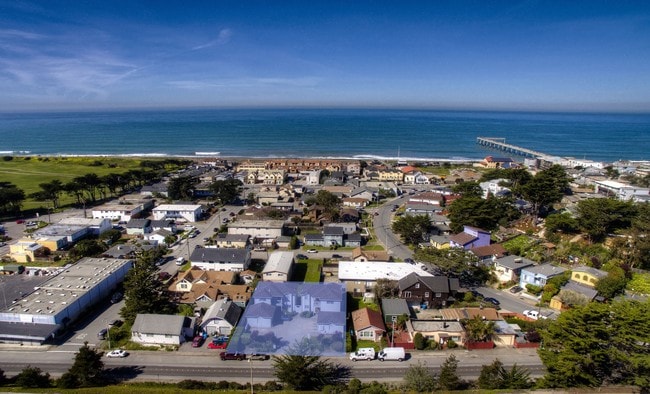 Photo - 2320-2322 Francisco Blvd