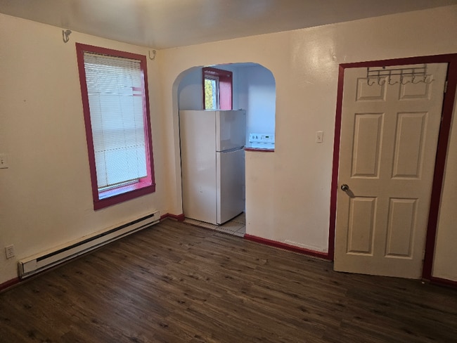 Building Photo - 52 Clinton St