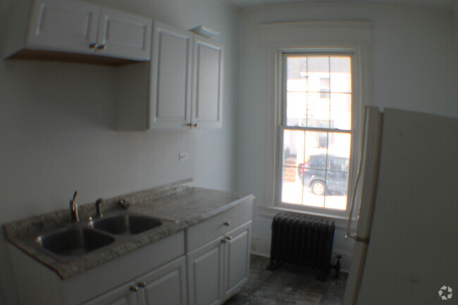 Building Photo - 187 Bleecker St Unit Apt 1