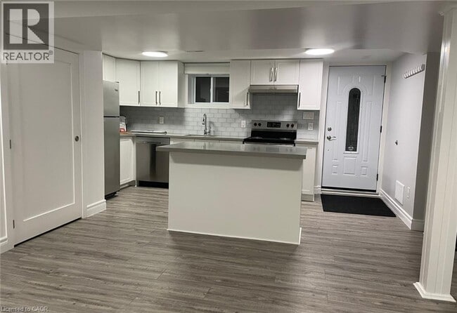 Photo - 221 Ascot Ct