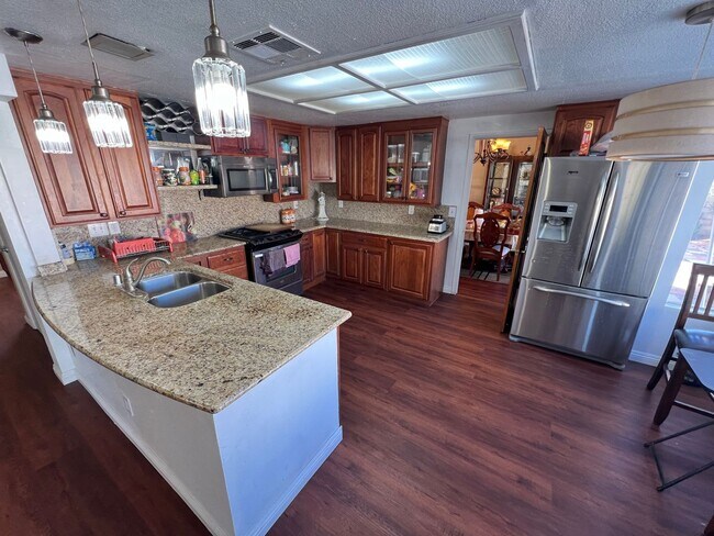 Photo - 4BD/3BA HOME IN SPRING VALLEY W/ SOLAR, POOL & SPA!