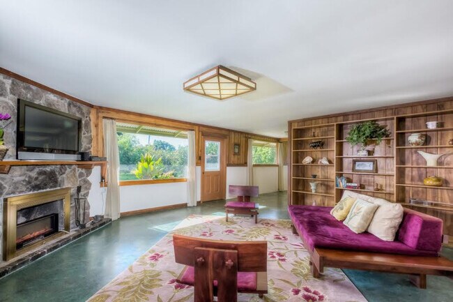 Beautiful large living room - 66 -1657 Kohala Mountain Road