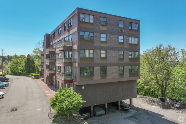 Photo - Penn Towers