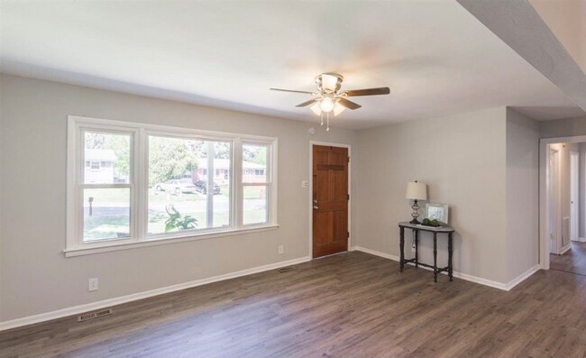 Photo - 4609 Bluehaven Dr NW