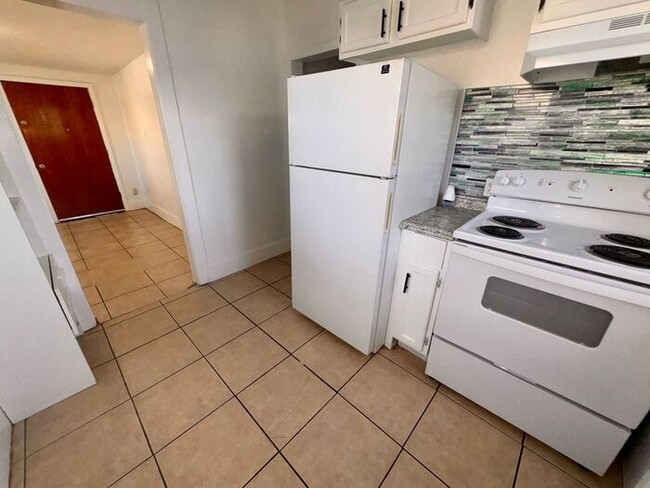 Photo - 2330 S Ferncreek Ave