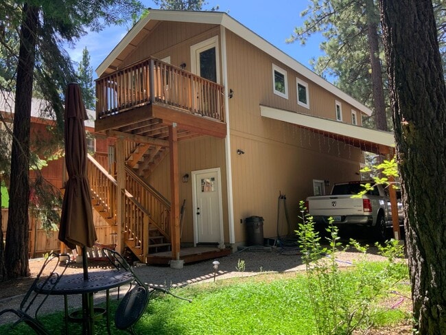 Building Photo - Luxury Over Garage ADU 1 Bedroom, 1 Bath Rental