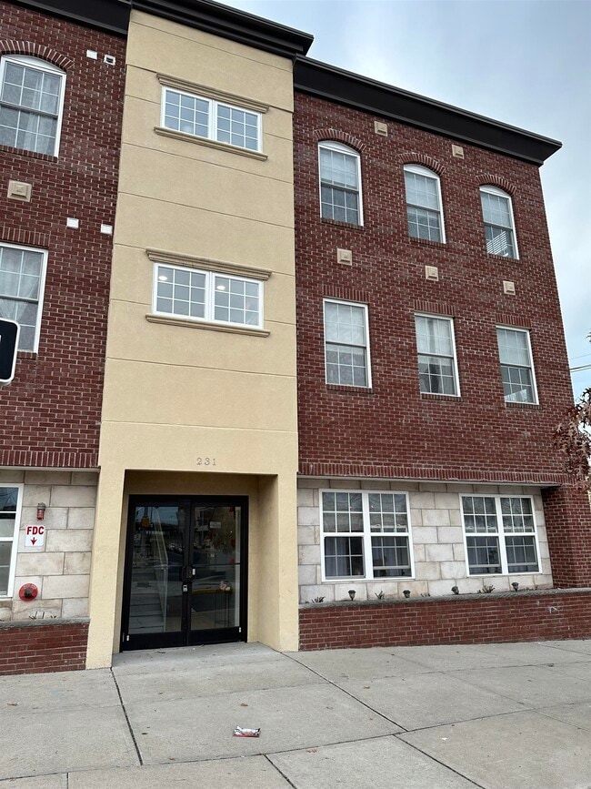 Building Photo - 231 Avenue C Unit 3R