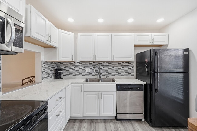 Photo - 5860 NW 64th Ave Unit 102