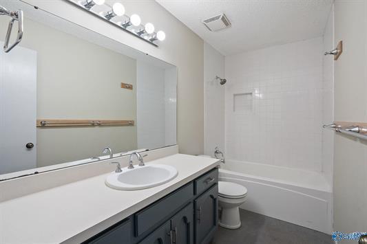 Photo - 1712 Ward Ave NE
