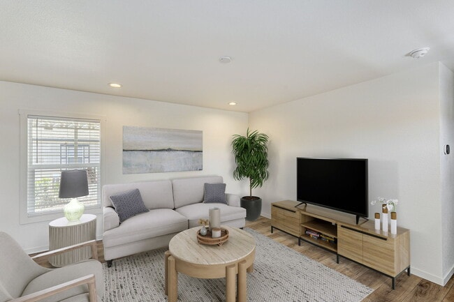 Photo - 2627 S Lamb Blvd