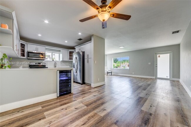 Building Photo - 2363 SW 21st Ter