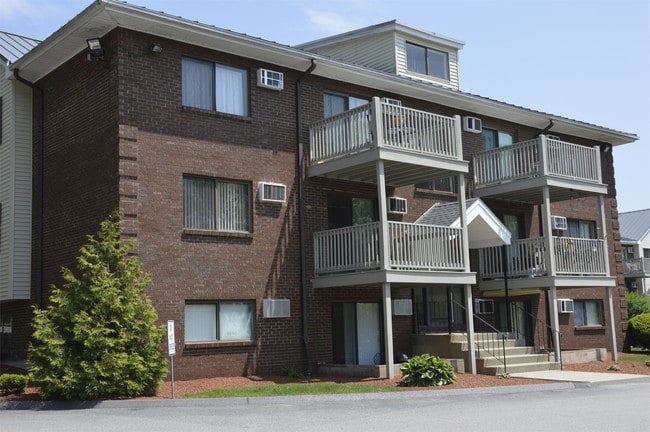 Building Photo - 33 Andrew St