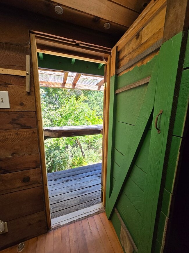 Photo - Cabin In the Wood!