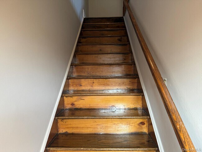 Photo - 140 McGlynn Pl