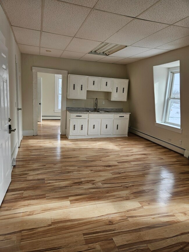 Building Photo - 30 Elm St Unit 5