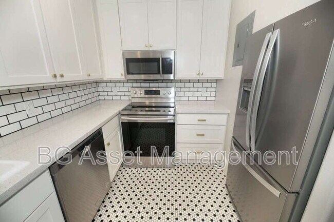 Photo - 639 Carolina St