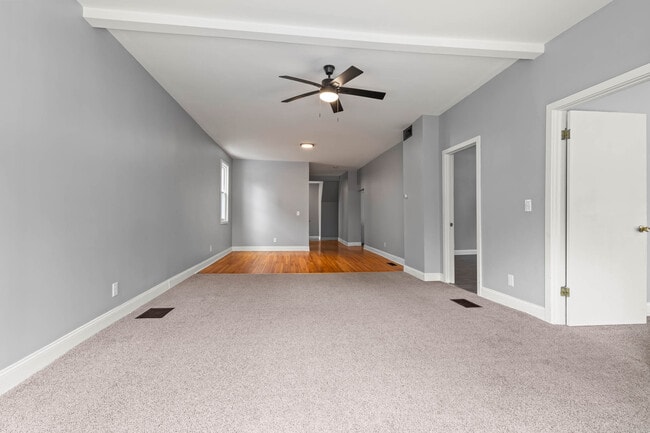 Photo - 208 S Swan St