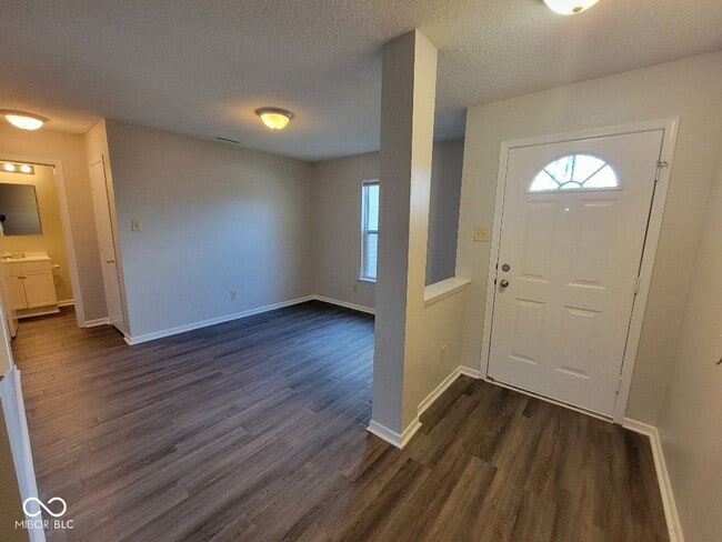 Photo - 10828 August Dr