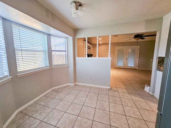 Photo - 2513 NW Robinhood Dr