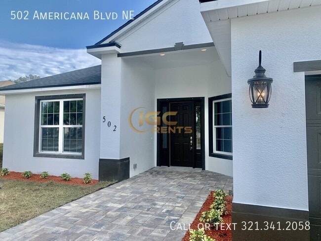 Photo - 502 Americana Blvd NE