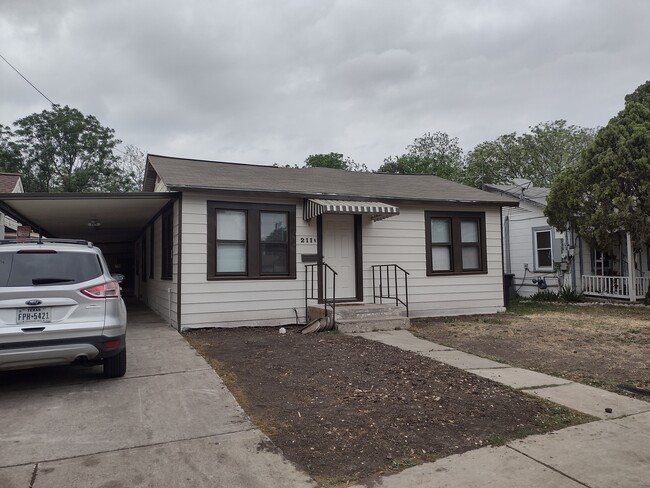 Photo - 211 W Huff Ave Unidad #A