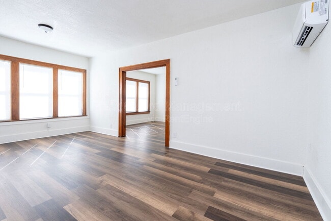 Building Photo - 423 N Emporia Ave Unit 1