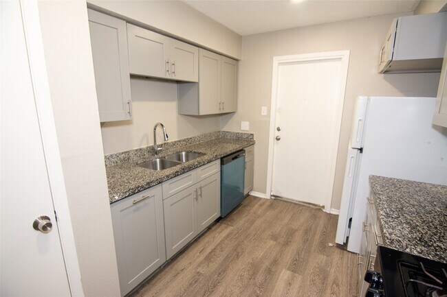 Photo - 1613 Northwood St Unit 1613