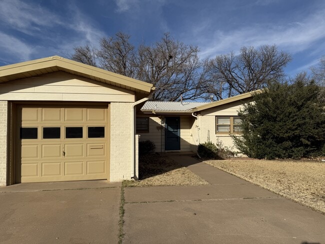 Building Photo - 2418 48th St