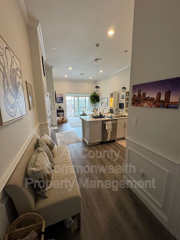 Photo - 320 Middlesex Ave