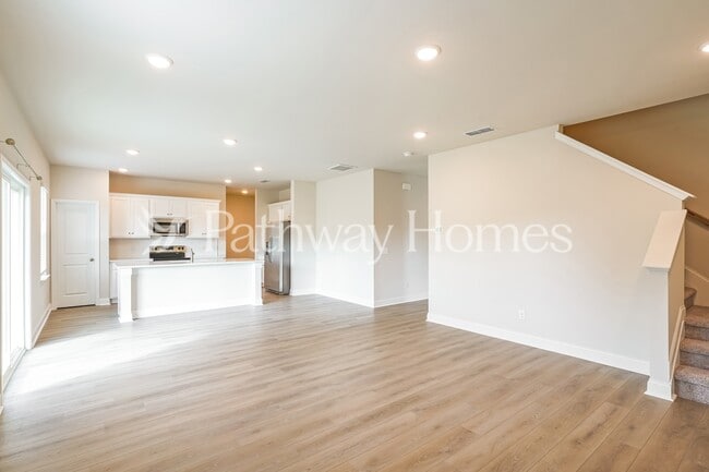 Photo - 220 Limestone Wy