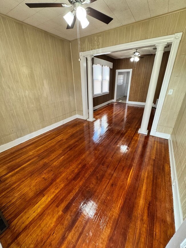 Photo - 2 bedroom house in Church Hill! Central air, yard, all electric and laundry!