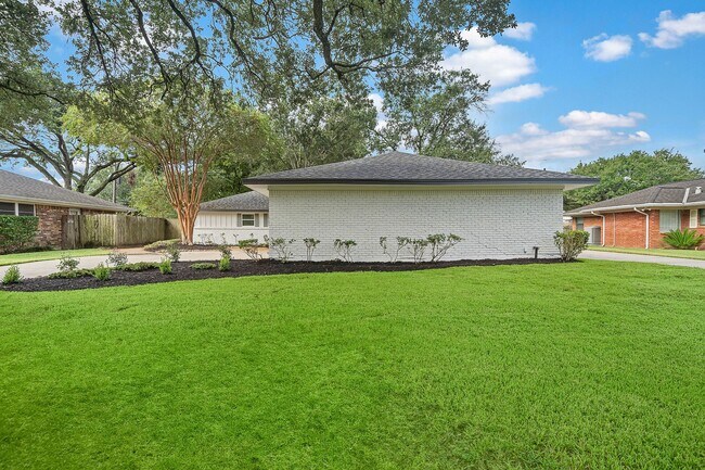 Photo - 5123 Willowbend Blvd