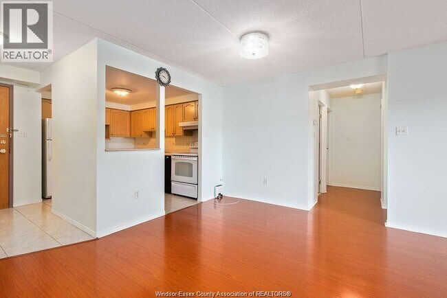 Photo - 401 Grand Marais Rd W Unité 206