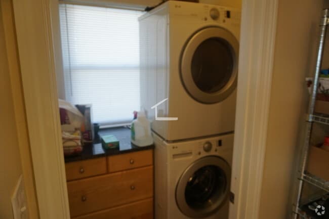 Building Photo - 68 Etna St Unit 1A Rental