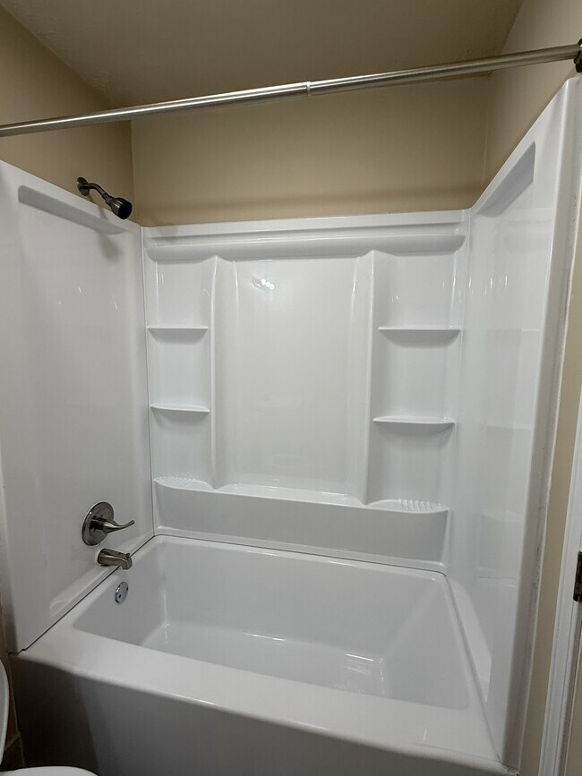 Photo - 210 E 13th St Unidad 1-MS