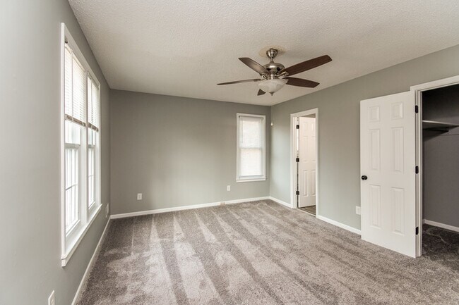 Photo - 323 Chadford Rd
